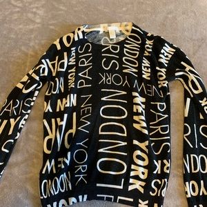 Forever 21 sweater 😍